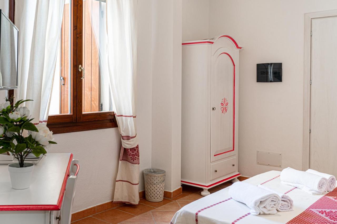 Hotel Trinita Dei Corsari Torre dei Corsari Luaran gambar